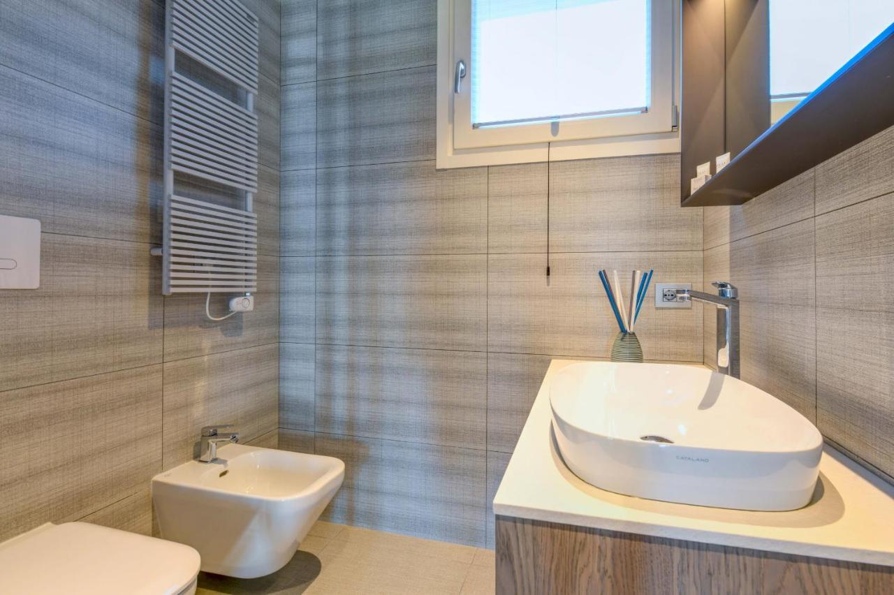 Rio Beach Apartment เดเซนซาโนเดลการ์ดา ภายนอก รูปภาพ